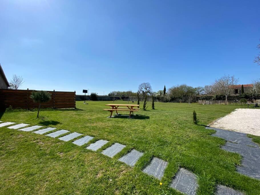 Gite De Charme Au Coeur Des Vignes Villa Maisdon-sur-Sevre Exterior photo